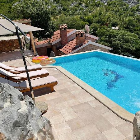 Lovely Holiday Home In Starigrad Екстериор снимка