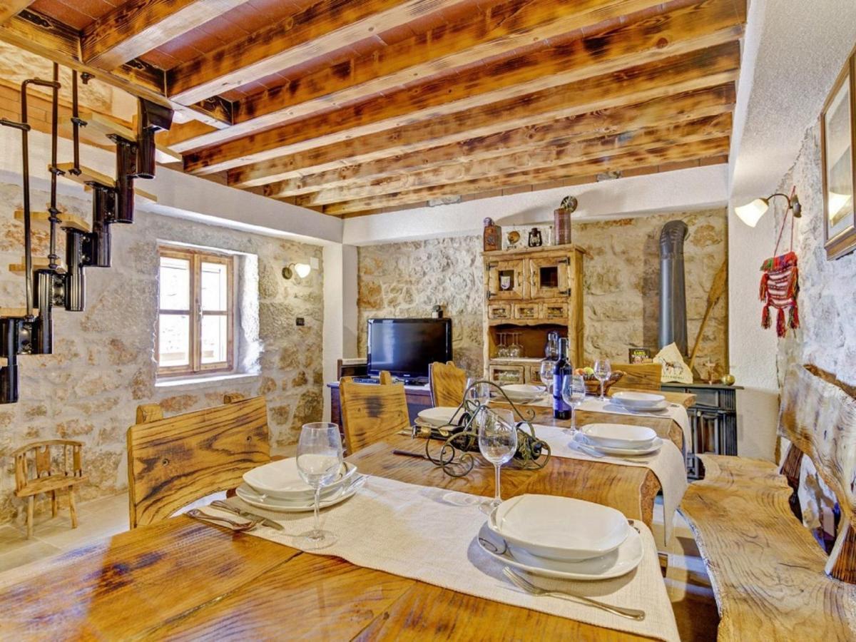 Lovely Holiday Home In Starigrad Екстериор снимка