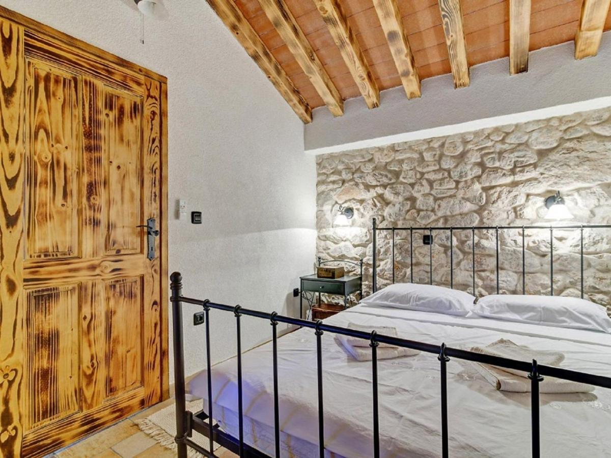 Lovely Holiday Home In Starigrad Екстериор снимка