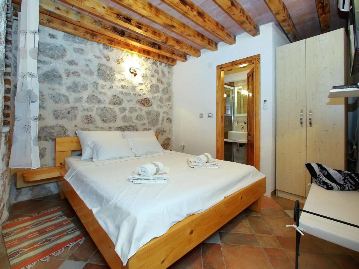 Lovely Holiday Home In Starigrad Екстериор снимка