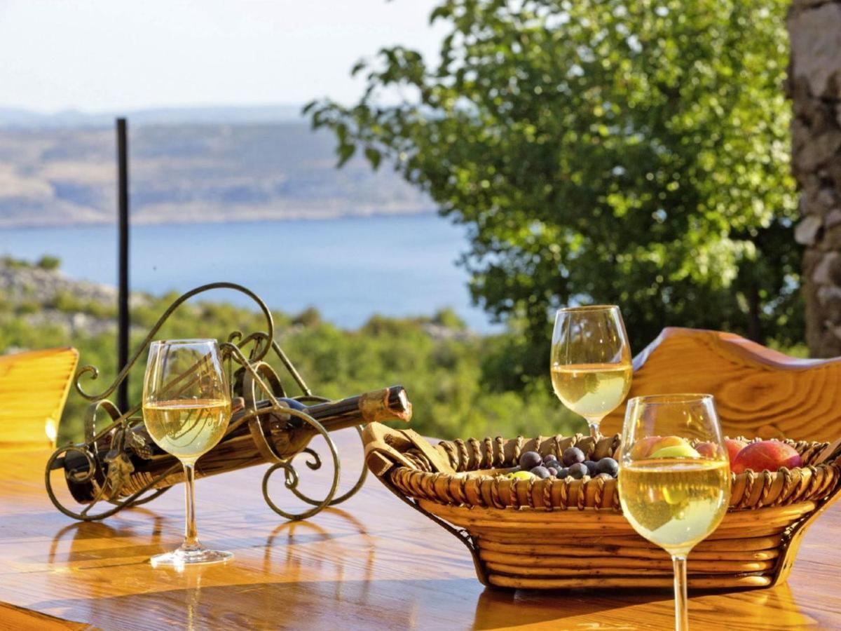 Lovely Holiday Home In Starigrad Екстериор снимка