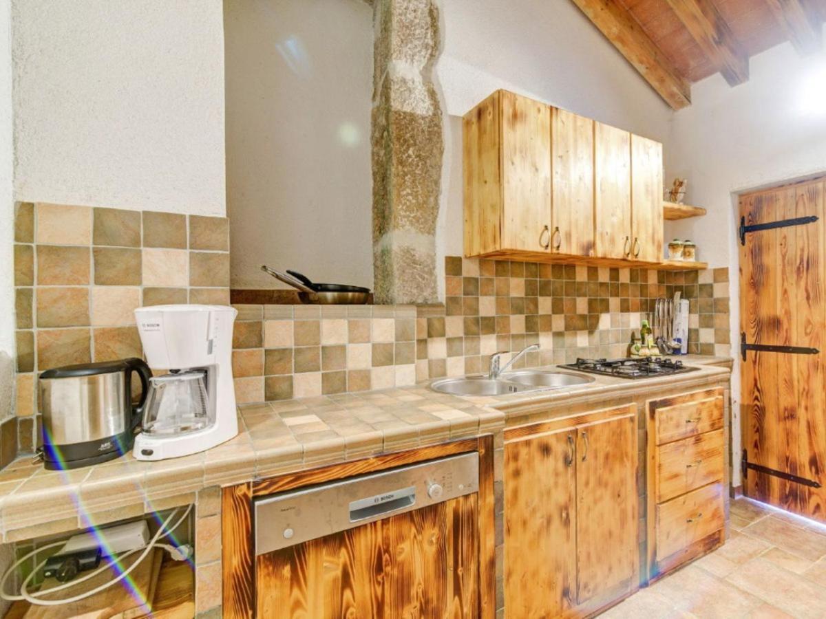 Lovely Holiday Home In Starigrad Екстериор снимка