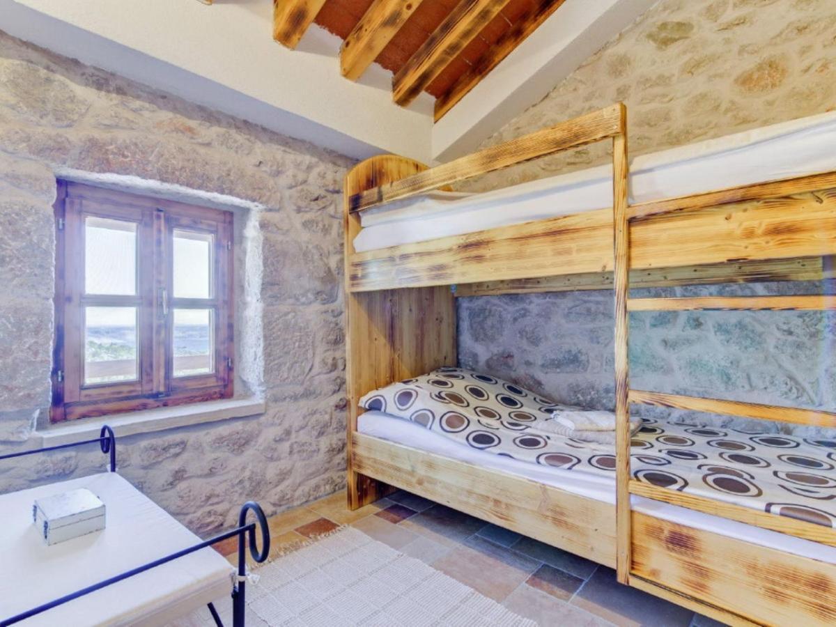 Lovely Holiday Home In Starigrad Екстериор снимка