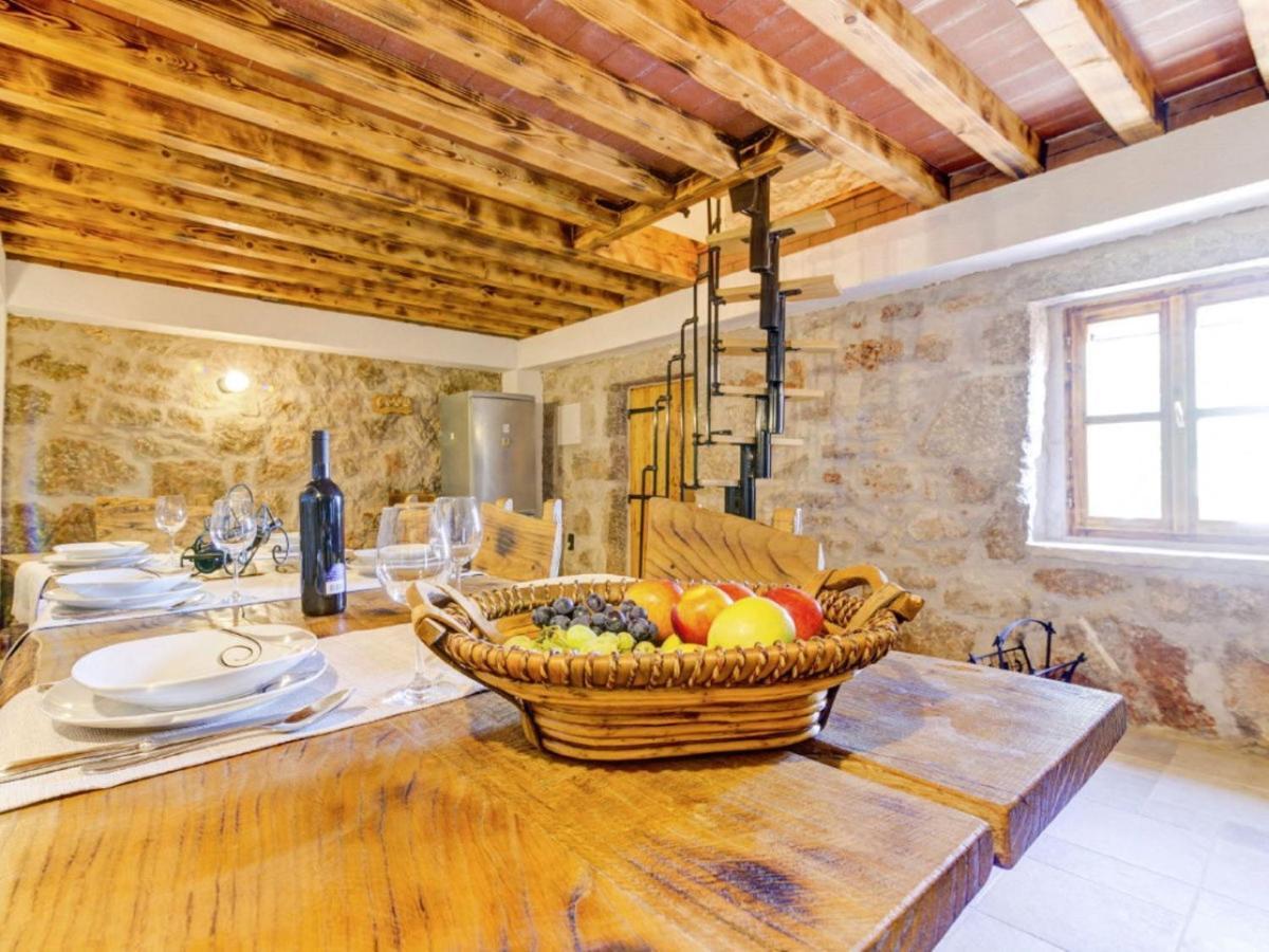 Lovely Holiday Home In Starigrad Екстериор снимка