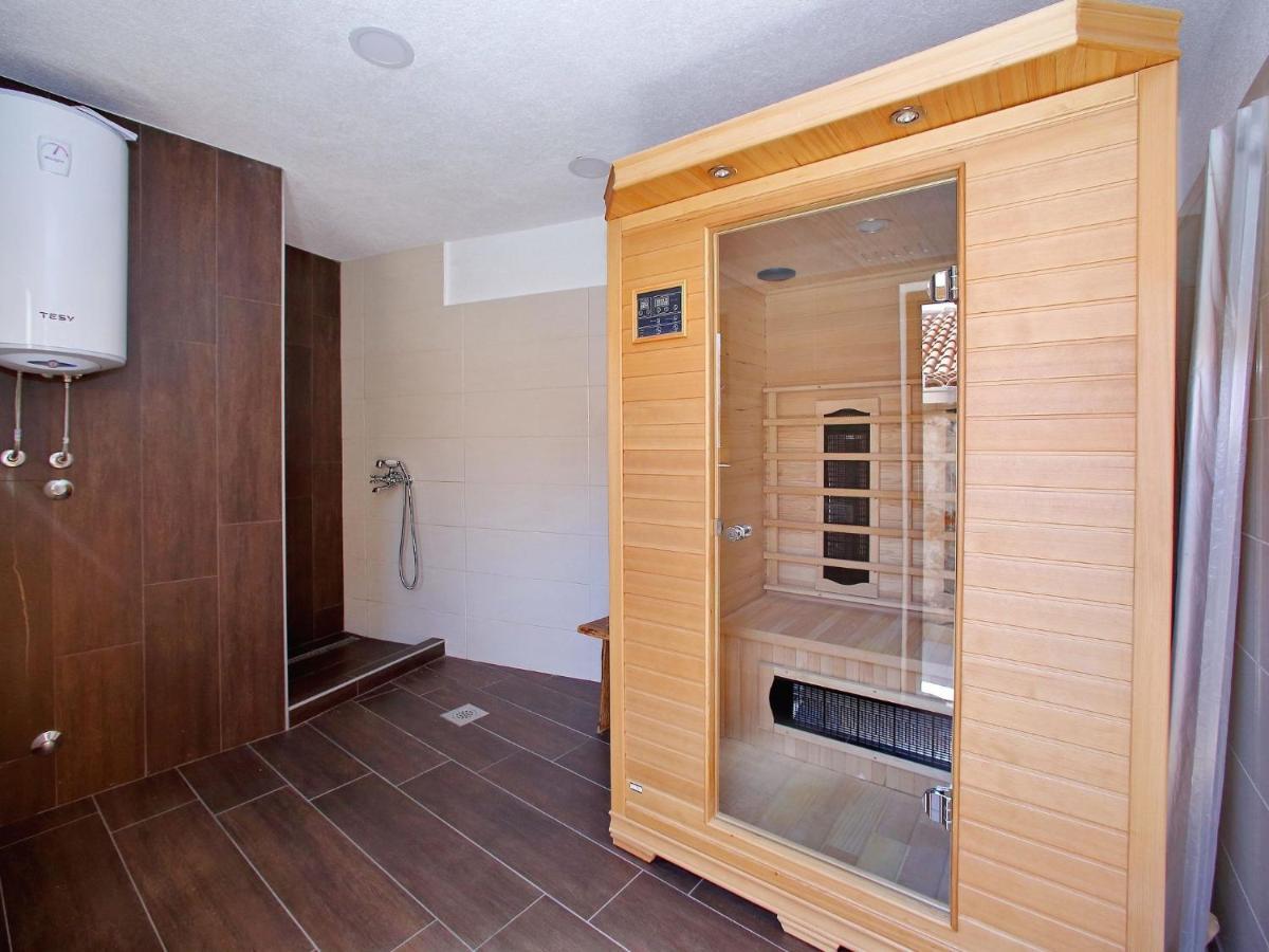 Lovely Holiday Home In Starigrad Екстериор снимка