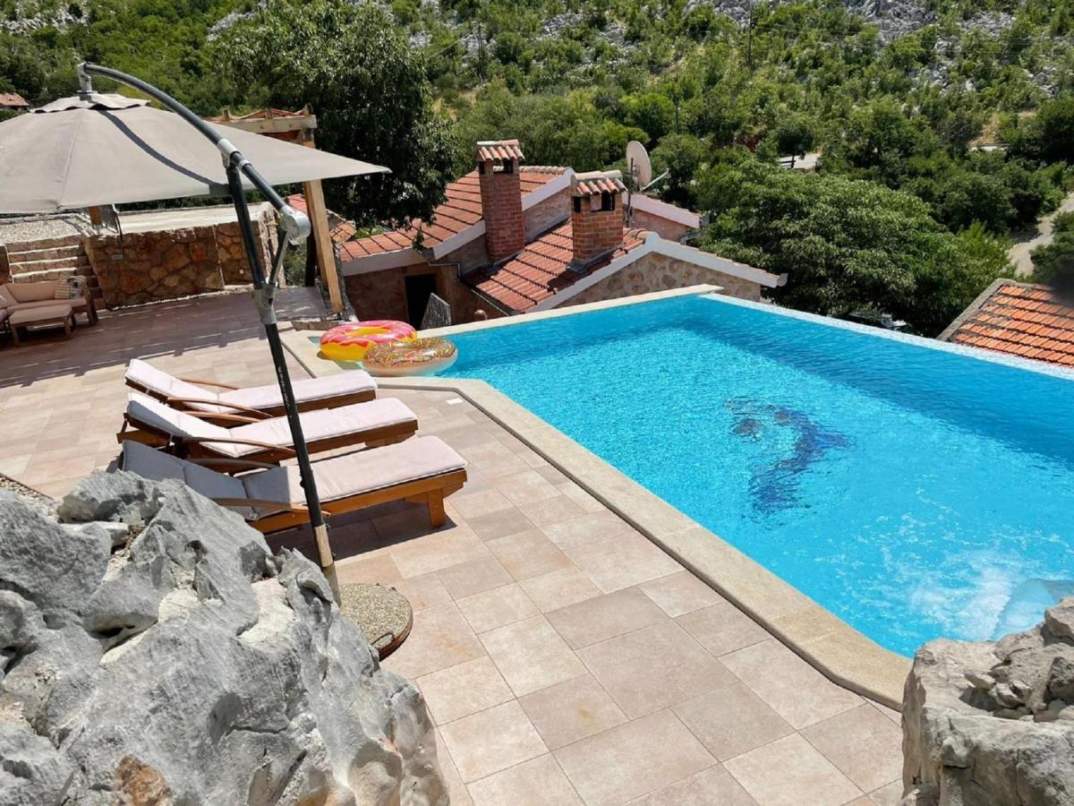 Lovely Holiday Home In Starigrad Екстериор снимка