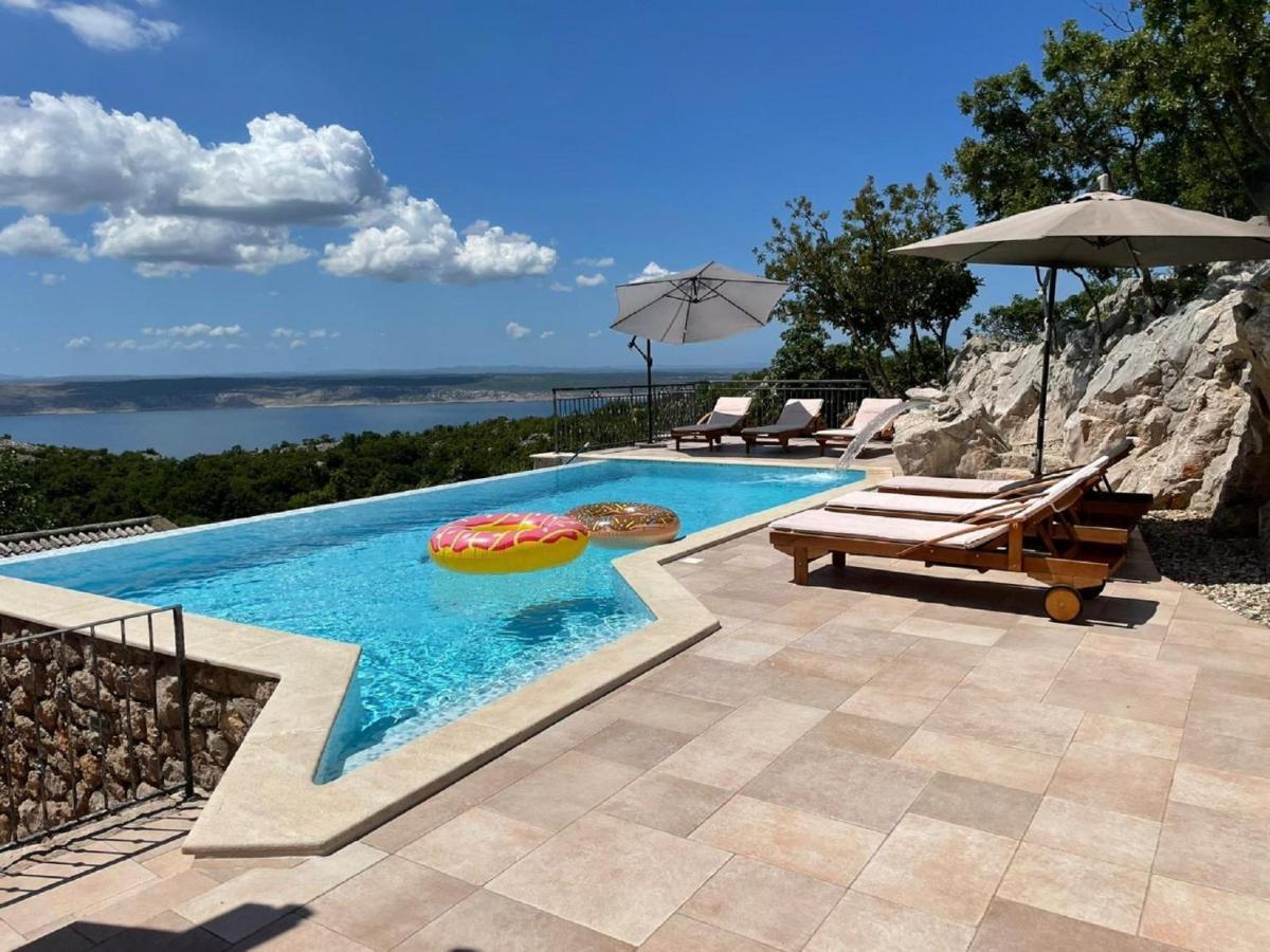 Lovely Holiday Home In Starigrad Екстериор снимка
