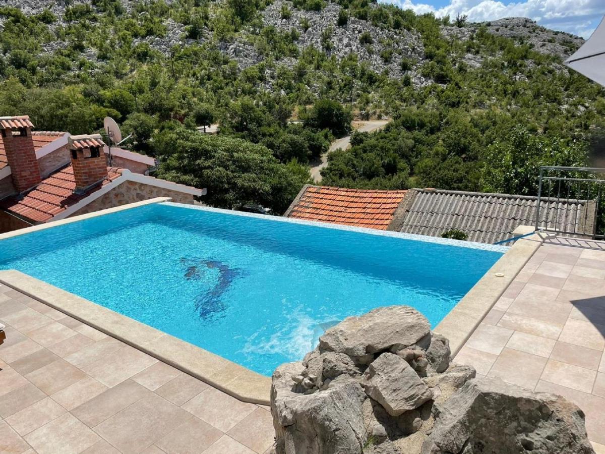 Lovely Holiday Home In Starigrad Екстериор снимка